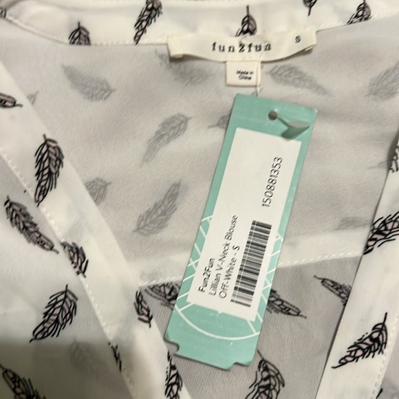 Fun 2 Fun White and Black Blouse - Picture 8 of 9